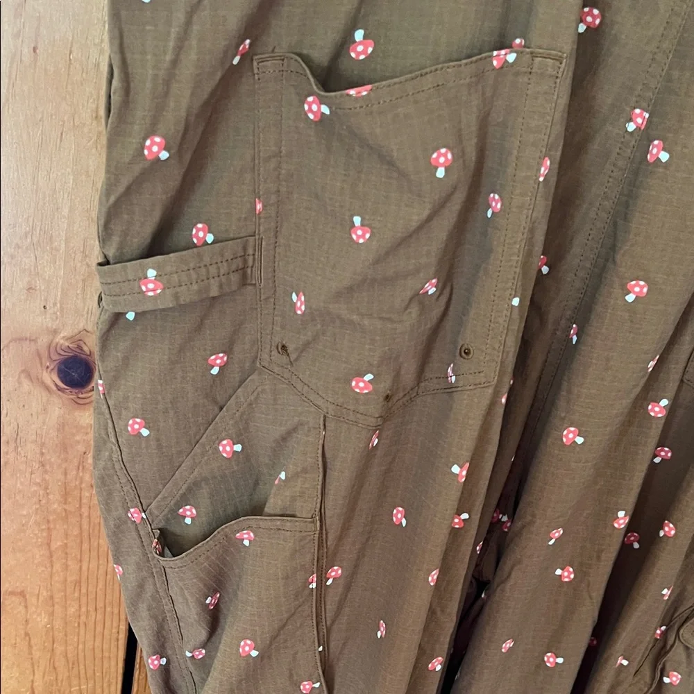 Duluth Brown Overalls with Mushroom Print.3X X 31 women’s - Picture 10 of 10